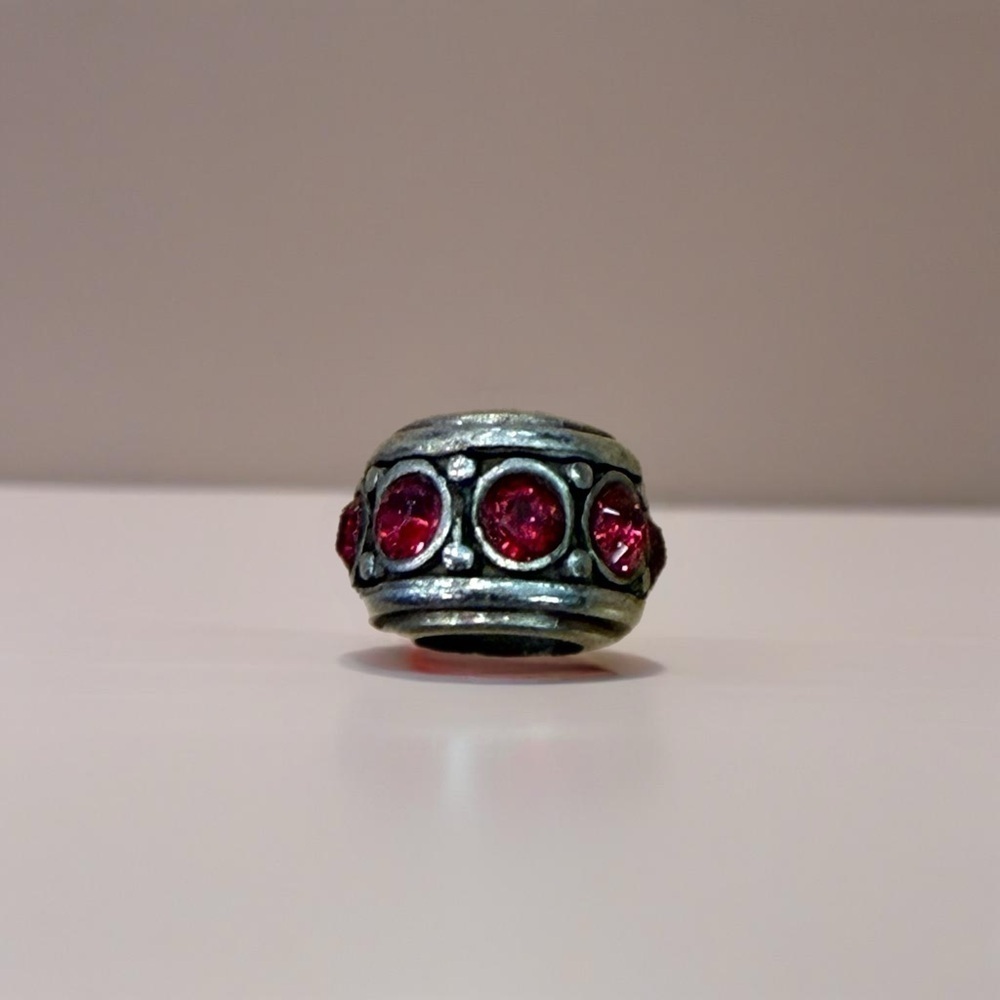 Red Brighton Crystal Spacer Bead - Picture 3 of 3